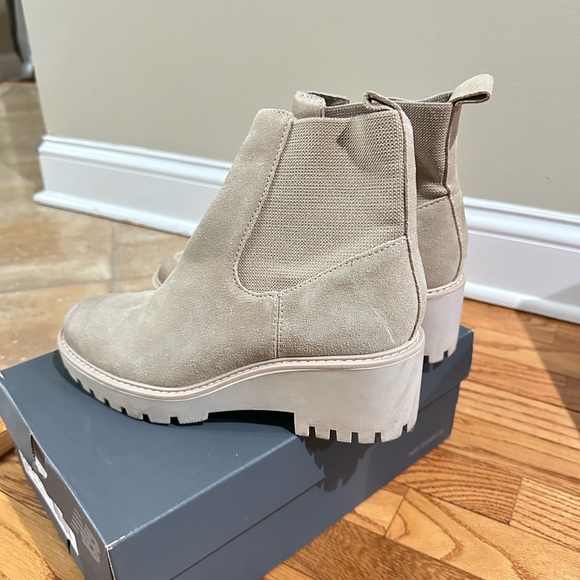 Dolce Vita Cream Ankle Booties - Picture 2 of 2